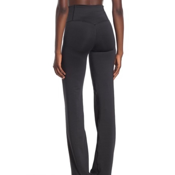 Nike – Power Classic Dri-FIT Gym Pants Black/black - Picture 3 of 4